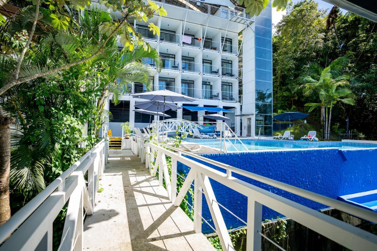 El Faro Containers Hotel Manuel Antonio
