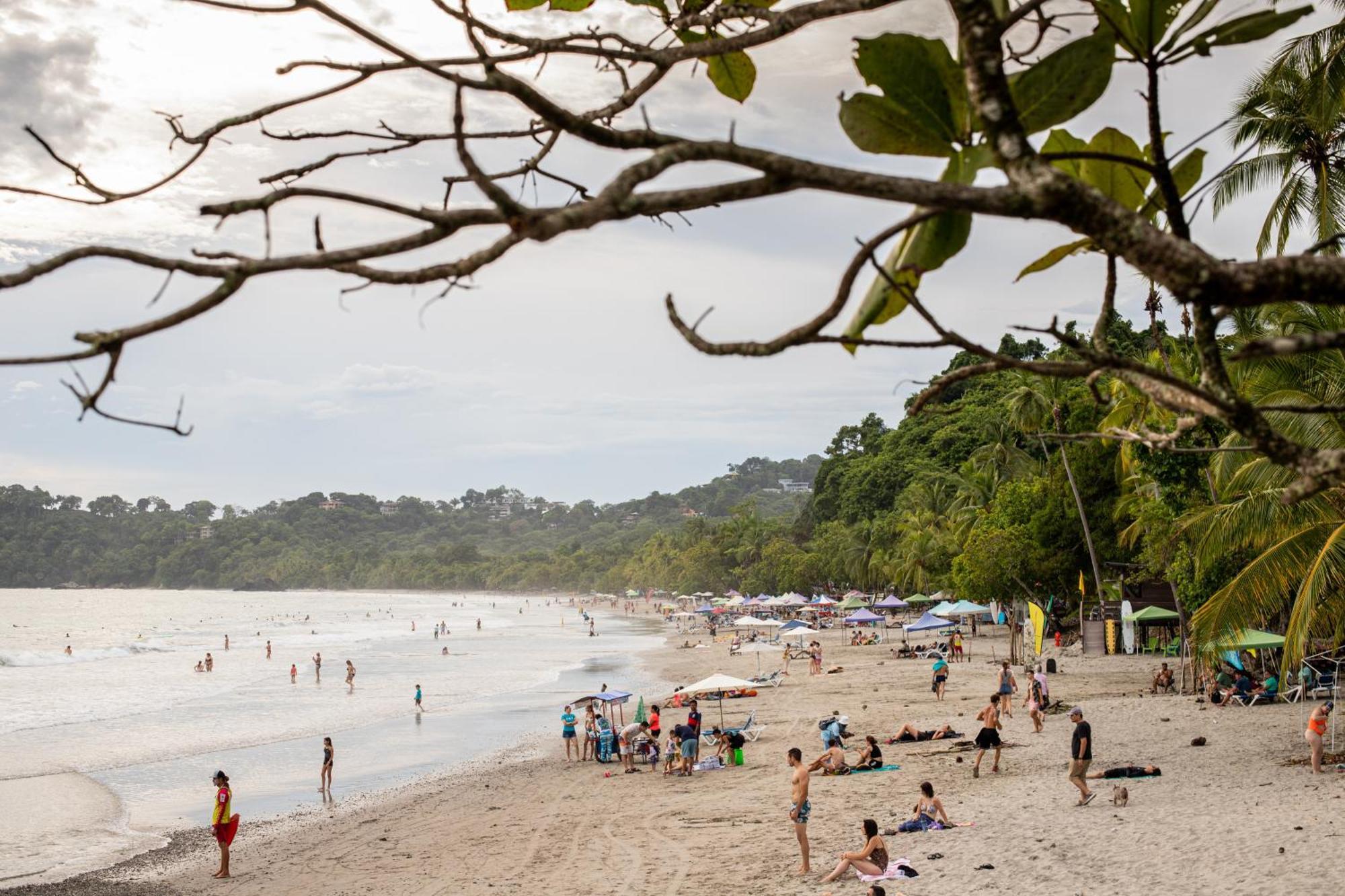 El Faro Containers 3* Manuel Antonio