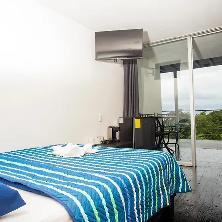 El Faro Containers Beach Hotel Manuel Antonio Exterior photo