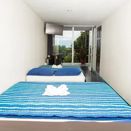 El Faro Containers Beach Hotel Manuel Antonio Exterior photo