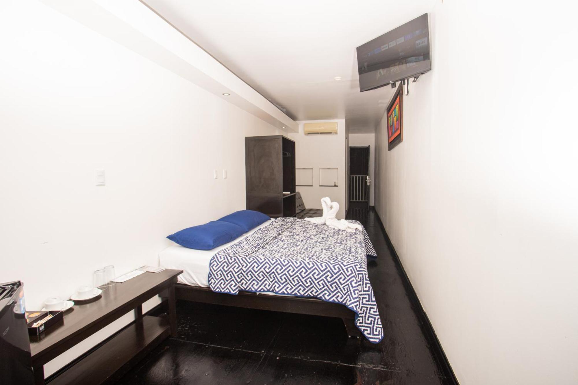 El Faro Hotel 3*